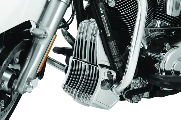 Kuryakyn Oil Cooler Cover Milwaukee-8 Chrome