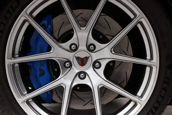 DBA 09-14 Cadillac CTS-V / 12-14 Chevy Camaro ZL1 - T3 5000 Series Slotted Right Front Rotor