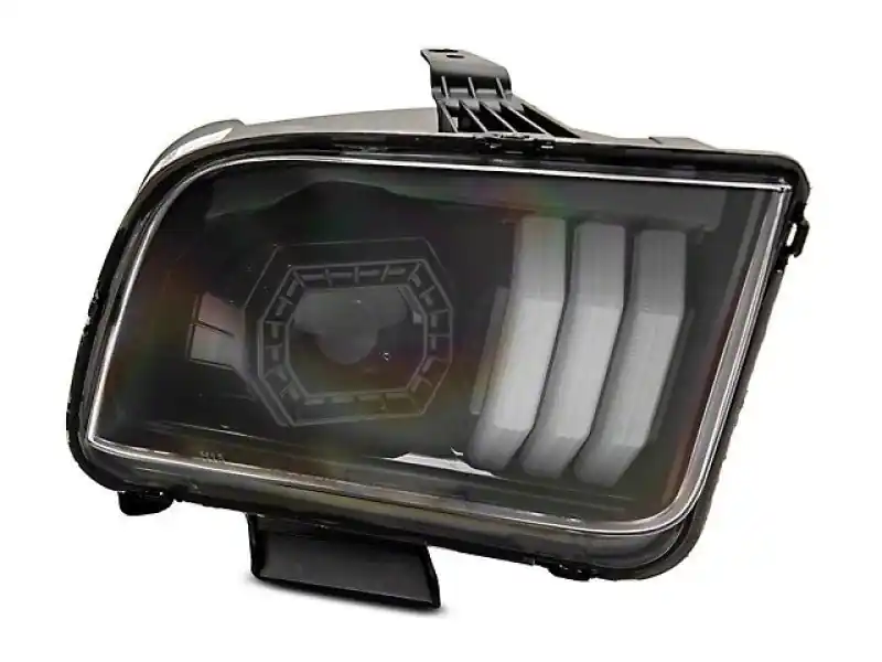 Raxiom w/ Halogen Prjctor Headlights- Black Housing Clear Lens (05-09 Ford Mustang) (RAX415794)